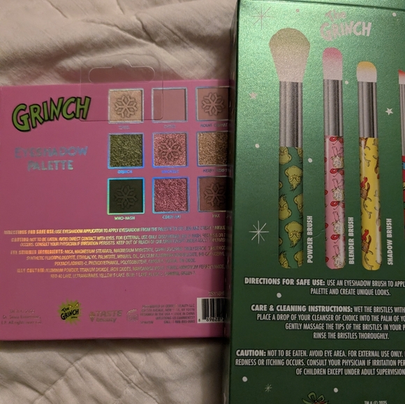 The Grinch Eyeshadow Palette and Brush Set - Pink and Green - Picture 4 of 5
